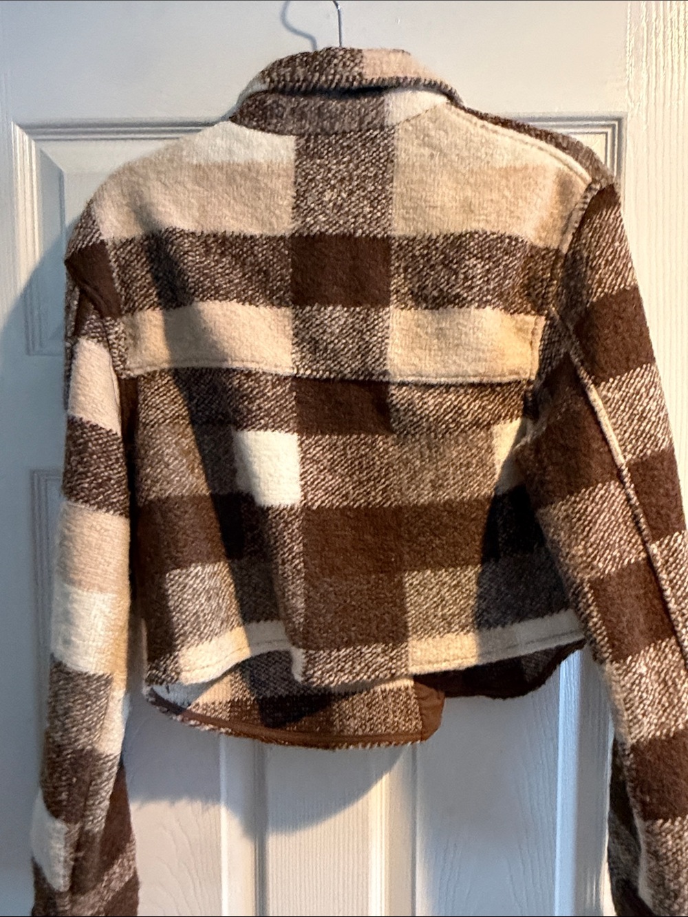 House of Harlow 1960 Brown & Cream Plaid Cropped Shacket - Picture 6 of 6